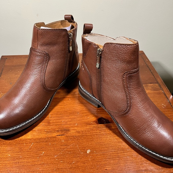 Easy Spirit Juna Round Toe Booties Wom Med Brown Booties Boot Sz 8 Leather NIB - Picture 3 of 13